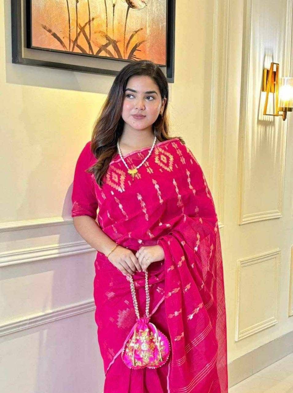 ৬০ কাউন্ট সুতার জামদানি শাড়ির সাথে ব্লাউজ পিছ। DJS-06