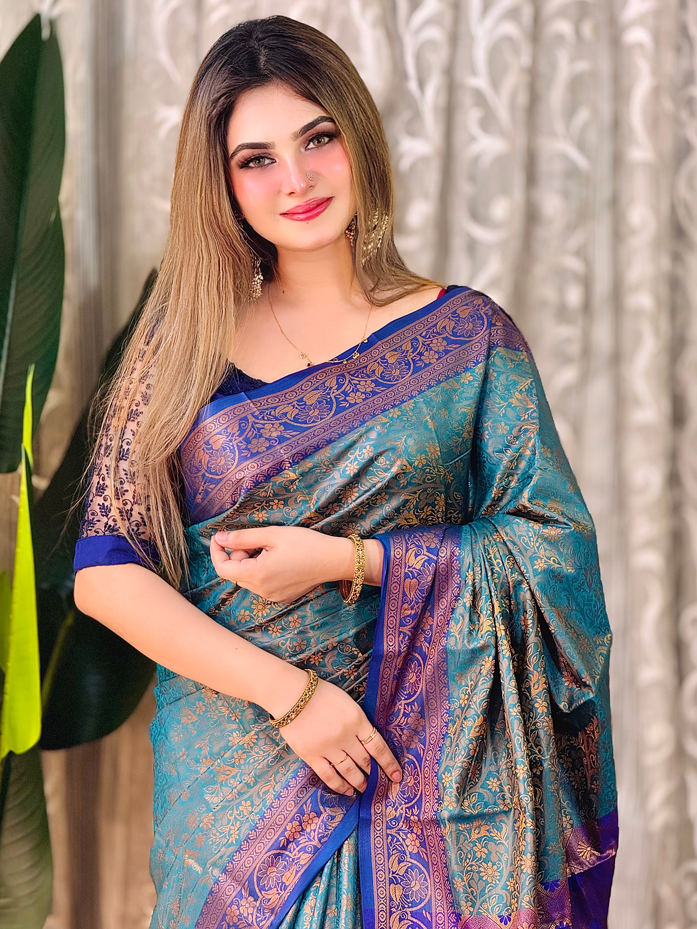 সফ্ট সিল্ক কাতান শাড়ি ব্লাউজ পিস সহ। PKS-02