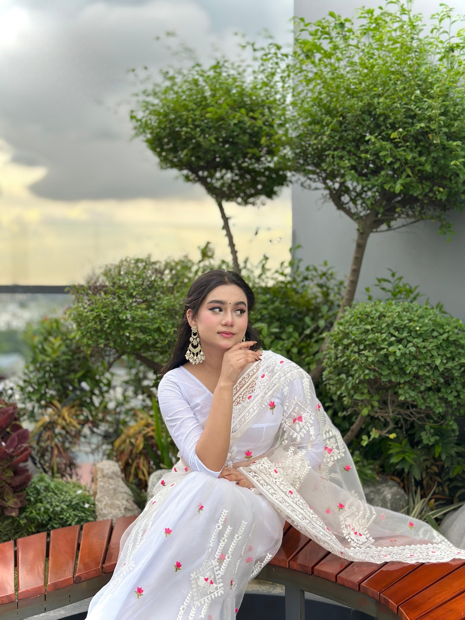 এক্সক্লুসিভ অর্গানজা পার্টি শাড়ি। EMB-110