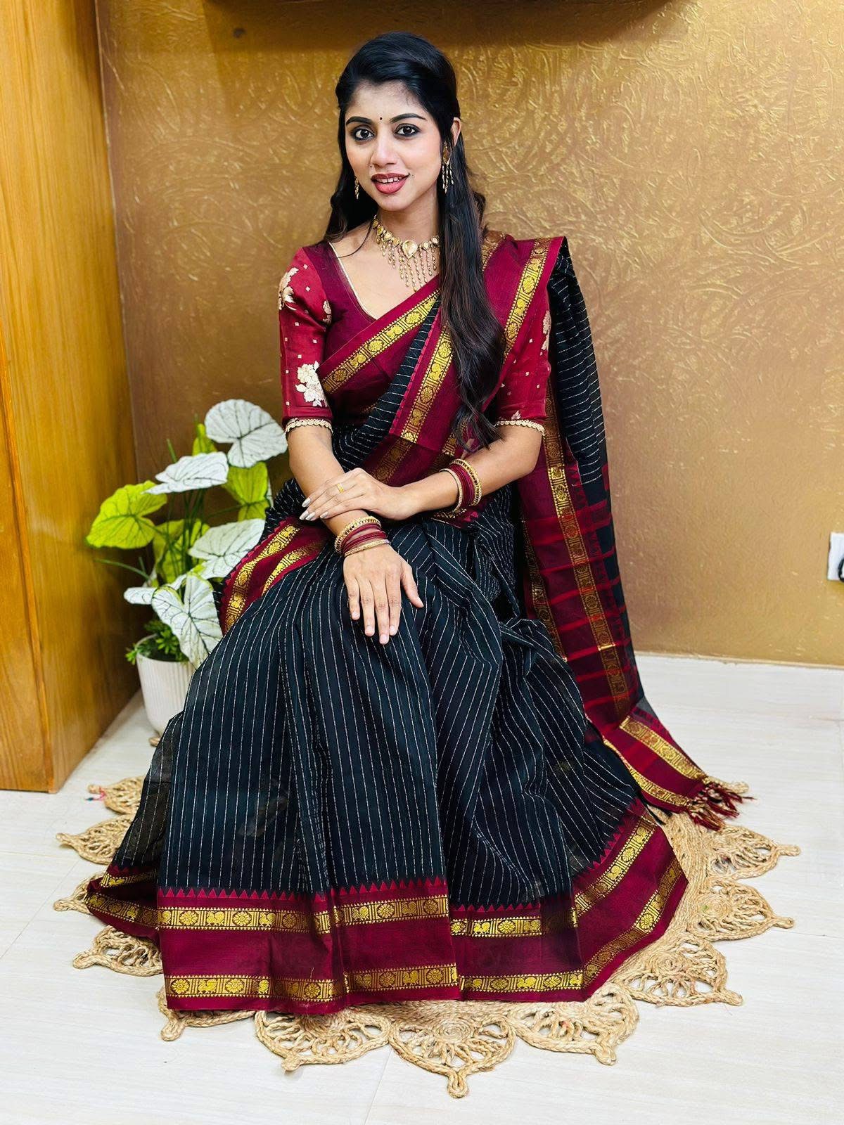 ব্ল্যাক কালারের কাঞ্চি কটন শাড়ি| CS-40