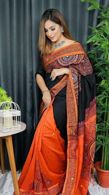 প্রিমিয়াম গর্জিয়াস ধুপিয়ান সিল্ক শাড়ি! DS-401